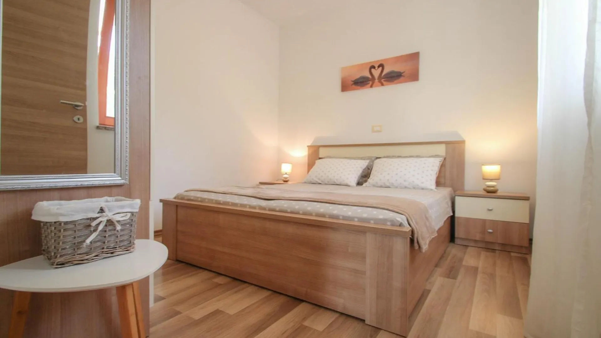 Timea A2 Daire Zambratija   Zambratija (Istria)